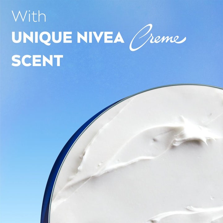 NIVEA Creme Care Shower 250 ml kropsvask giver sund hudfølelse med tre flasker i blå og hvid med vitaminer