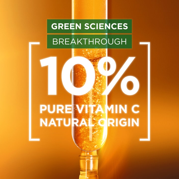 Garnier SkinActive Vitamin C 10% Night Serum 30 ml viser Green Sciences og 10% ren vitamin C af naturlig oprindelse