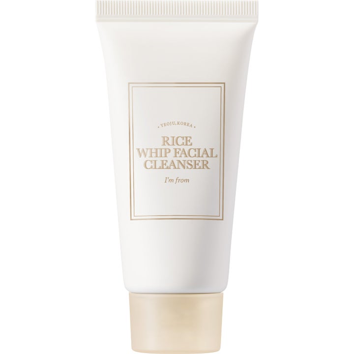 I'm from Rice Whip Facial Cleanser 150ml rensende ansigtsrens i hvid tube med guldskrift og mat beige låg