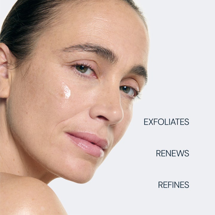 Elemis Pro-Collagen Tri-Acid Peel 30 ml peeling mod rynker med Padina Pavonica, Tri-Acid Complex og Chlorella.