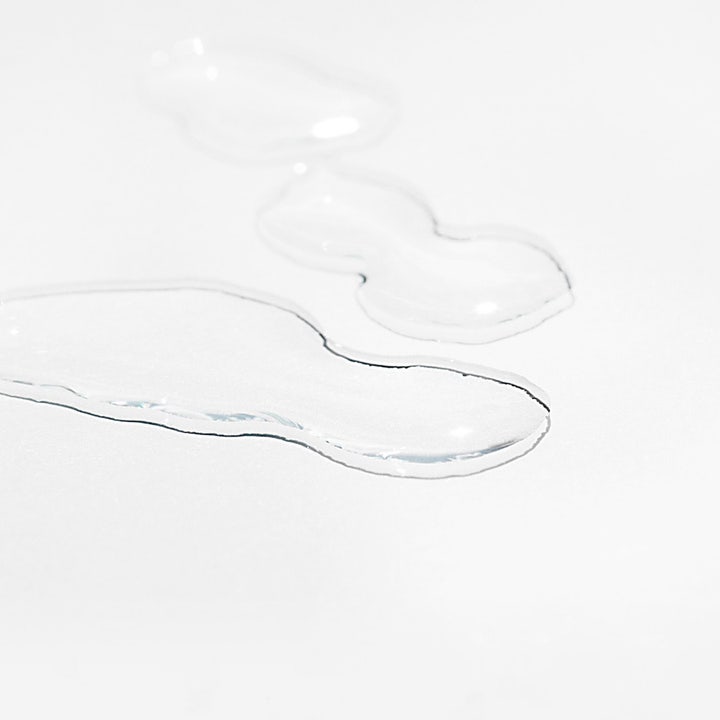 MÁDARA Comforting Toner 200 ml beroligende skintonic med en klar og let flydende tekstur