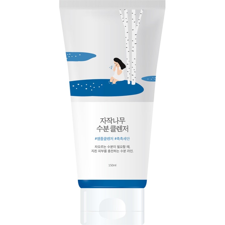 Round Lab Birch Juice Moisturizing Cleanser 150ml fugtgivende ansigtsrens i hvid tube med blå illustration af birketræer