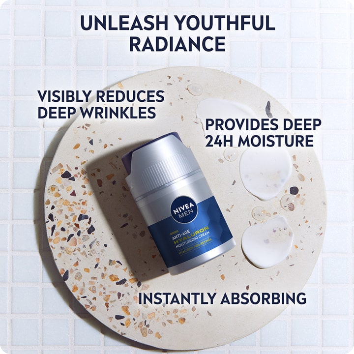 NIVEA Anti Age Hyaluron Face Cream 50 ml fugtgivende ansigtscreme i sølvfarvet pumpeflaske med hvid tekstur