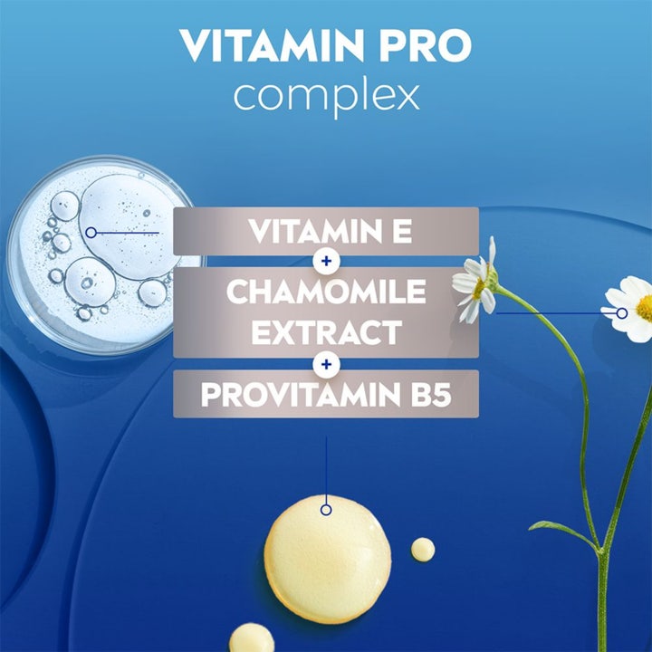 NIVEA Sensitive Face Wash 100 ml ansigtsrens med Vitamin Pro complex, kamille og Vitamin E på blå baggrund.
