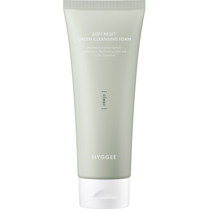 Hyggee Soft Reset Green Cleansing Foam 150ml rensende ansigtsvask i støvet grøn tube med hvidt låg der giver klar hud
