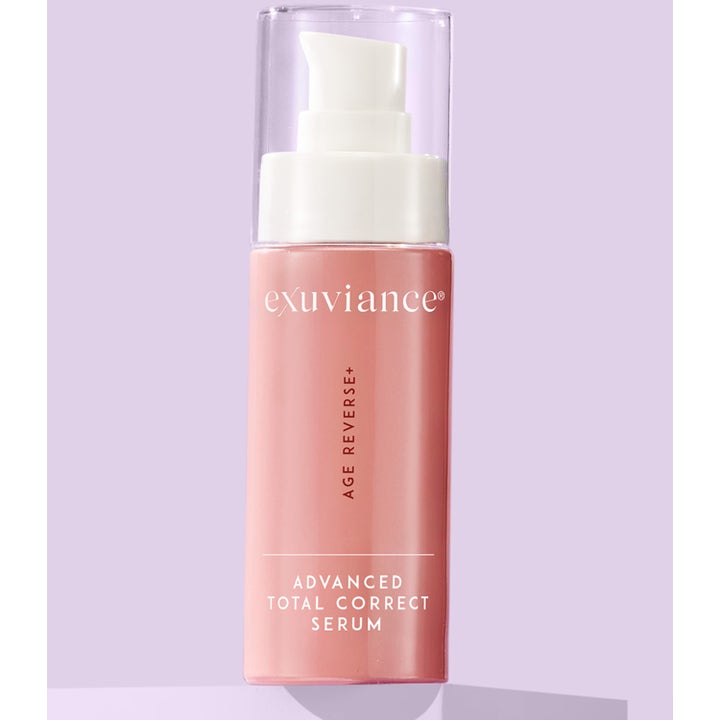 Exuviance Age Reverse Total Correct + Sculpt Serum 30 ml opstrammende ansigtsserum i rosa flaske med hvid pumpe