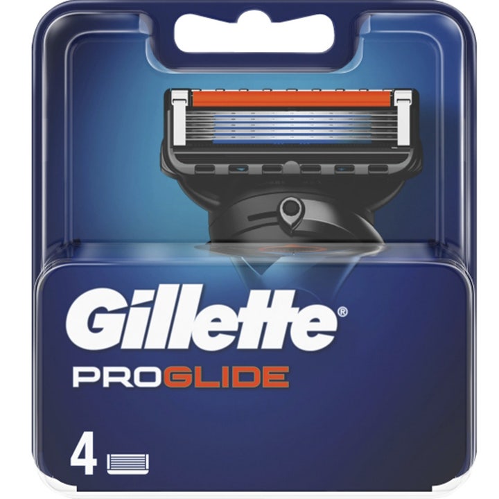 Gillette ProGlide 4 stk barberblade til glat barbering i blå emballage der viser et barberhoved med orange stribe
