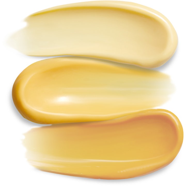 Medik8 Crystal Retinal Ceramide Eye 10 15 ml øjencreme viser tre cremede teksturprøver i gule og orange nuancer