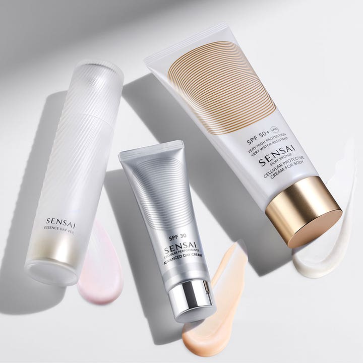 Sensai Cellular Performance Advanced Day Cream 50 ml solcreme i sølvtube med hvid creme-tekstur