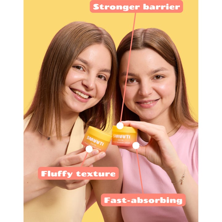 Smuuti Skin Peach Barrier Cream 50 ml styrkende ansigtscreme i krukker holdt af to kvinder med tekst om fluffy konsistens.