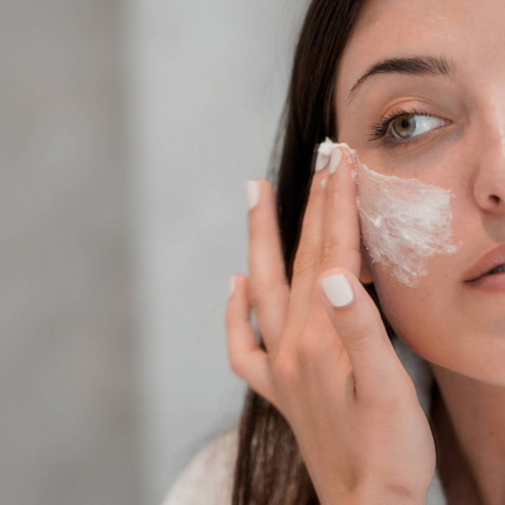 Codage Paris The Moisturizing Mask 50 ml fugtgivende ansigtsmaske påføres huden med fingrene