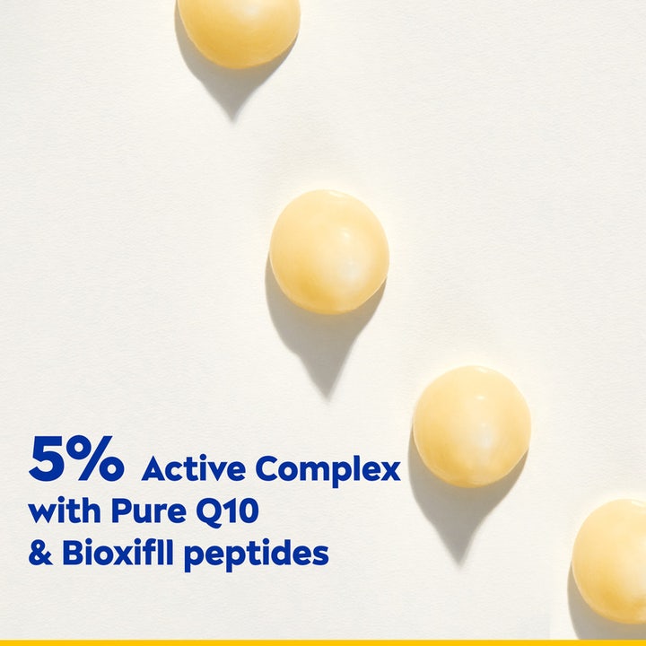 NIVEA Q10 Power Expert Wrinkle Filler Serum 15 ml mod rynker viser gule dråber og 5% Active Complex med Q10