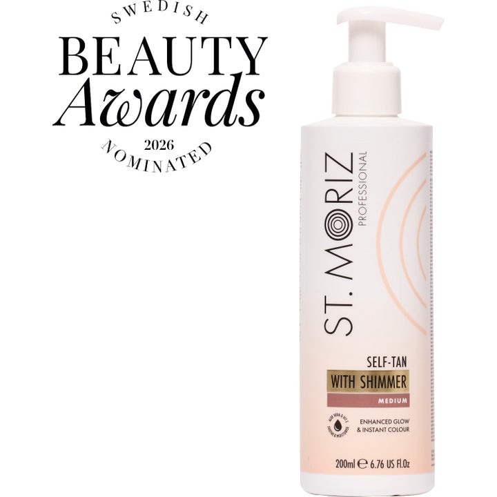 St Moriz Pro Insta-Grad Shimmer Tan Medium 200 ml selvbruner i hvid pumpeflaske der giver huden glød og shimmer.