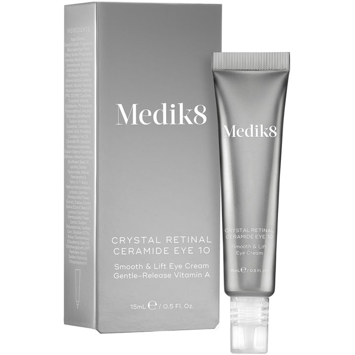 Medik8 Crystal Retinal Ceramide Eye 10 15 ml opstrammende øjencreme i sølvfarvet tube og æske med retinal