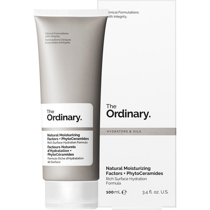 The Ordinary Natural Moisturizing Factors + PhytoCeramides 100 ml fugtgivende ansigtscreme i grå tube og hvid æske
