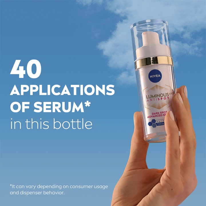 NIVEA Luminous630 Anti Dark-Spot Serum 30 ml mod pigmentpletter i pumpeflaske mod blå himmel med teksten 40 applications.