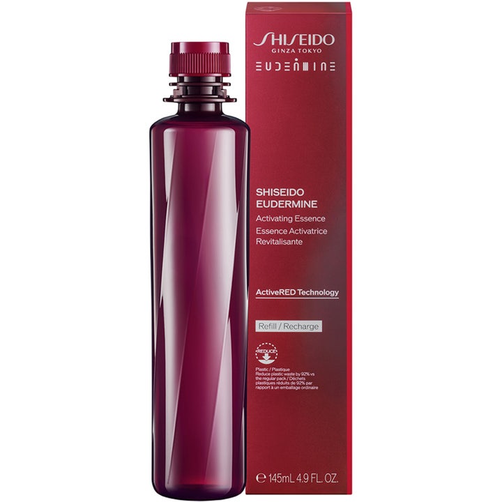 Shiseido Eudermine Activating Essence 145 ml refill til ansigtet i en mørkerød gennemsigtig flaske og rød æske