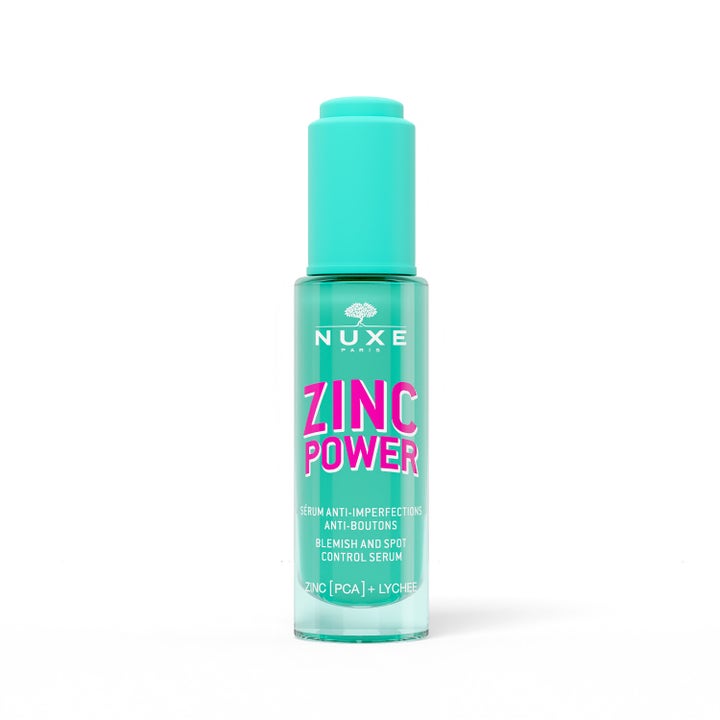 Nuxe Zinc Power Blemish and Spot Control Serum med zink mod urenheder i turkis glasflaske med mat låg og pink skrift