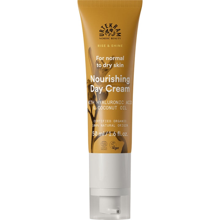 Urtekram Rise & Shine Nourishing Day Cream 50 ml i okkergul tube med hyaluronsyre der giver intens fugt