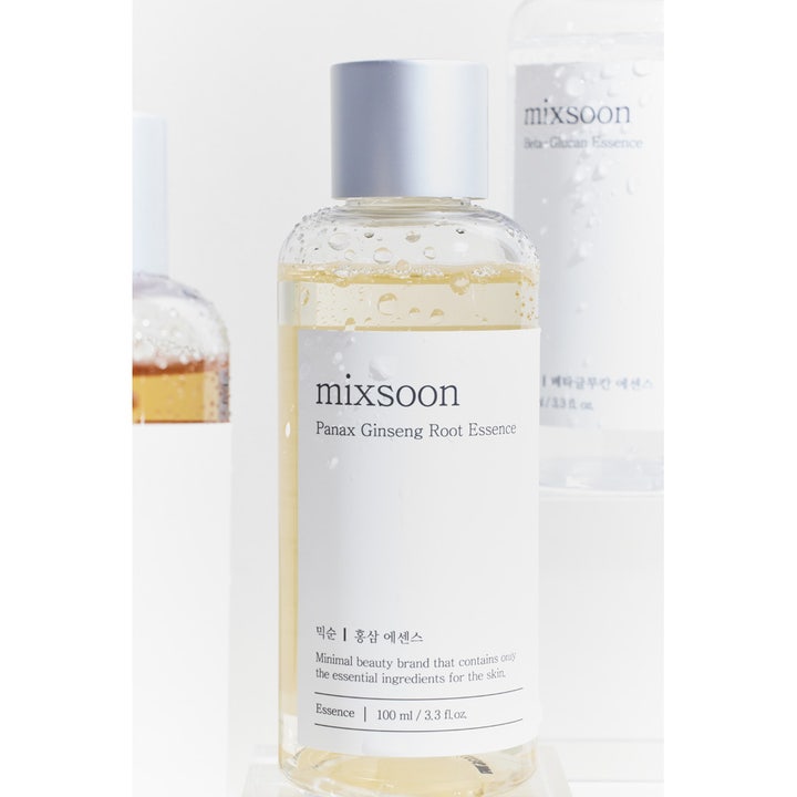 Mixsoon Panax Ginseng Root Essence 100 ml nærende serum i gennemsigtig flaske med ravgul væske og sølvlåg.