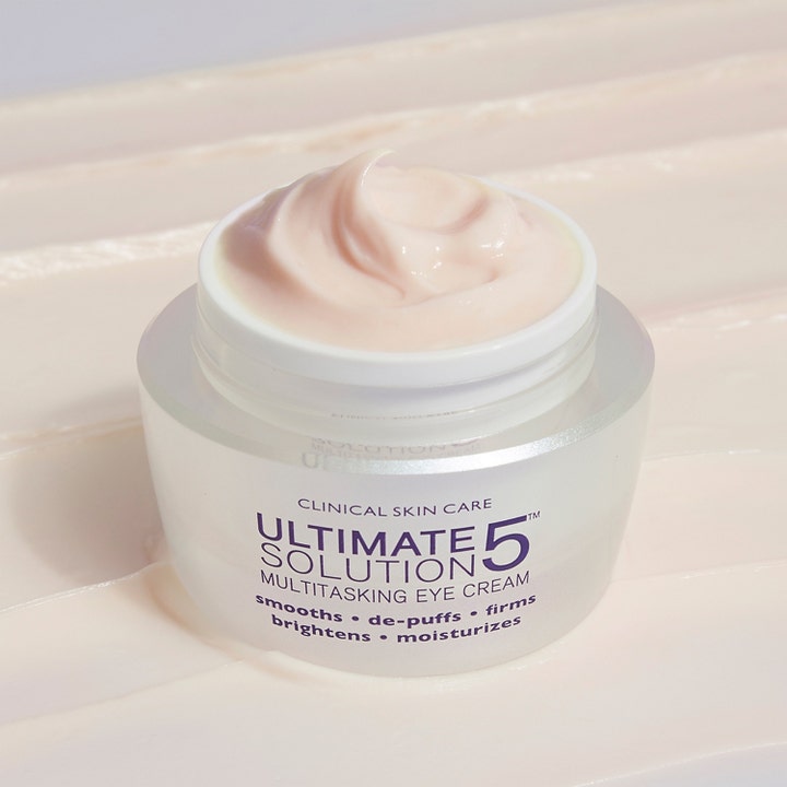 Peter Thomas Roth Ultimate Solution 5™ Eye Cream 15 ml øjencreme med fyldig lyserød tekstur i krukke
