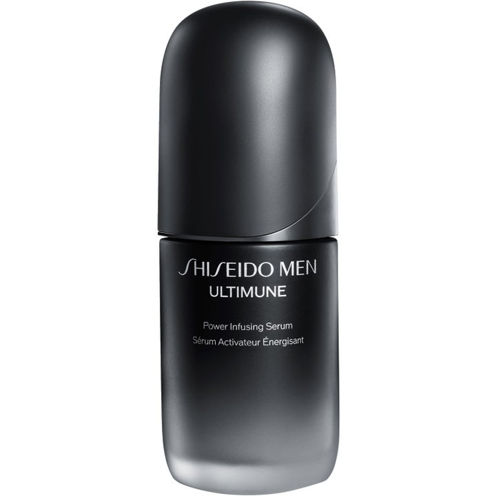 Shiseido Men Ultimune Power Infusing Serum 30 ml styrkende ansigtsserum i en mat sort og grå glasflaske