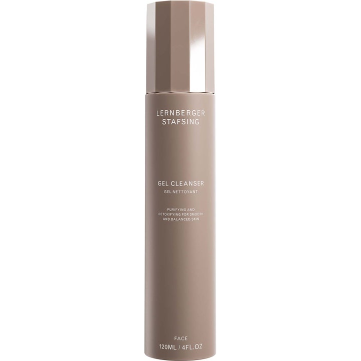 Lernberger Stafsing Gel Cleanser 120ml rensende ansigtsgel i en slank beige flaske med facetteret låg.