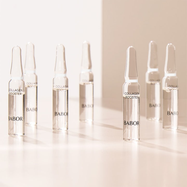 Babor Ampoule Collagen Booster 14 ml opstrammende serum i gennemsigtige glasampuller på en lys overflade
