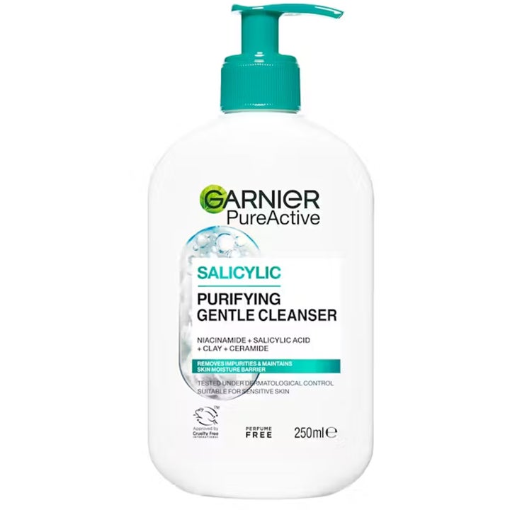 Garnier PureActive Salicylic Purifying Gentle Cleanser 250ml ansigtsrens med niacinamid i hvid flaske med turkis pumpe