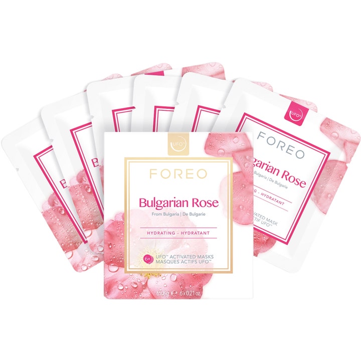 FOREO UFO Bulgarian Rose ansigtsmaske 36 g giver fugt med seks hvide og lyserøde breve i æske