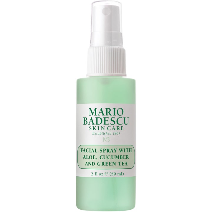 Mario Badescu Facial Spray with Aloe Cucumber and Green Tea 59 ml opfriskende mist med lysegrøn væske i sprayflaske