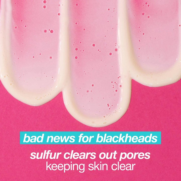 Dermalogica Clear Start hudpleje mod hudorme viser lyserød cremet tekstur og tekst om at svovl renser porer.