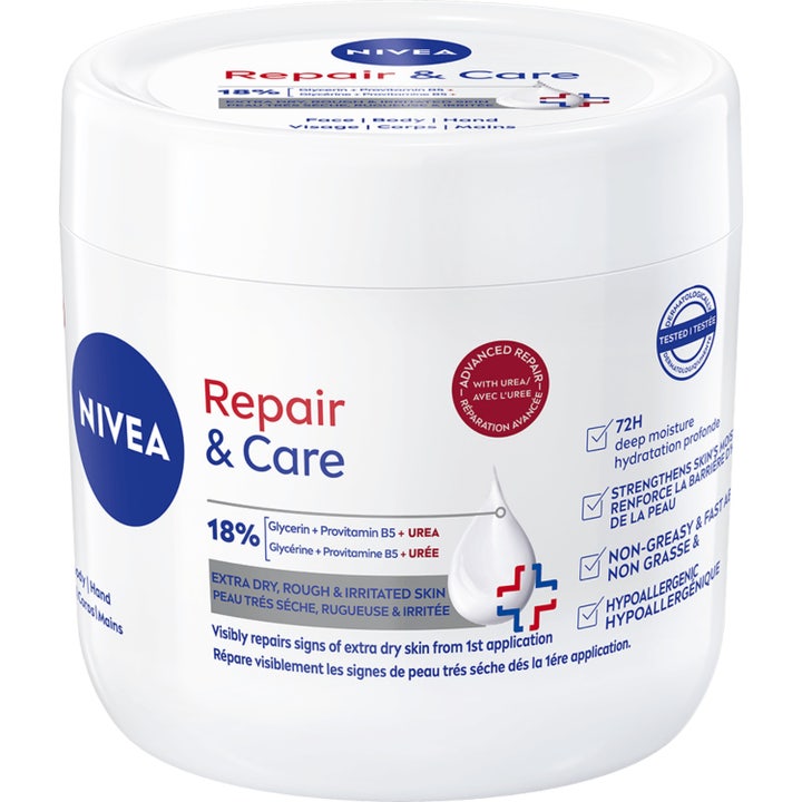 Nivea Repair & Care kropscreme med urea og glycerin lindrer tør hud i en hvid krukke med blåt logo