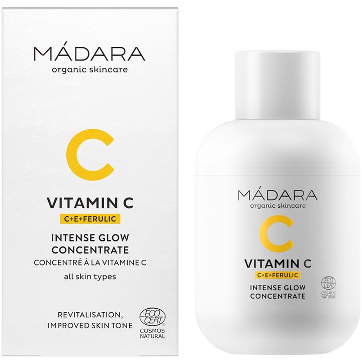 MÁDARA Vitamin C Intense Glow Concentrate 30 ml glødgivende serum i hvid flaske og æske med gult logo