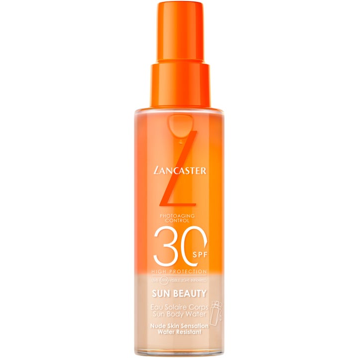 Lancaster Sun Beauty Sun Body Water SPF 30 vandafvisende solcreme i klar orange sprayflaske med hvid tekst.