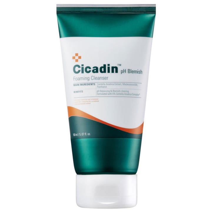 Missha Cicadin pH Blemish Foaming Cleanser 150 ml beroligende ansigtsvask i hvid og grøn tube med hvidt låg