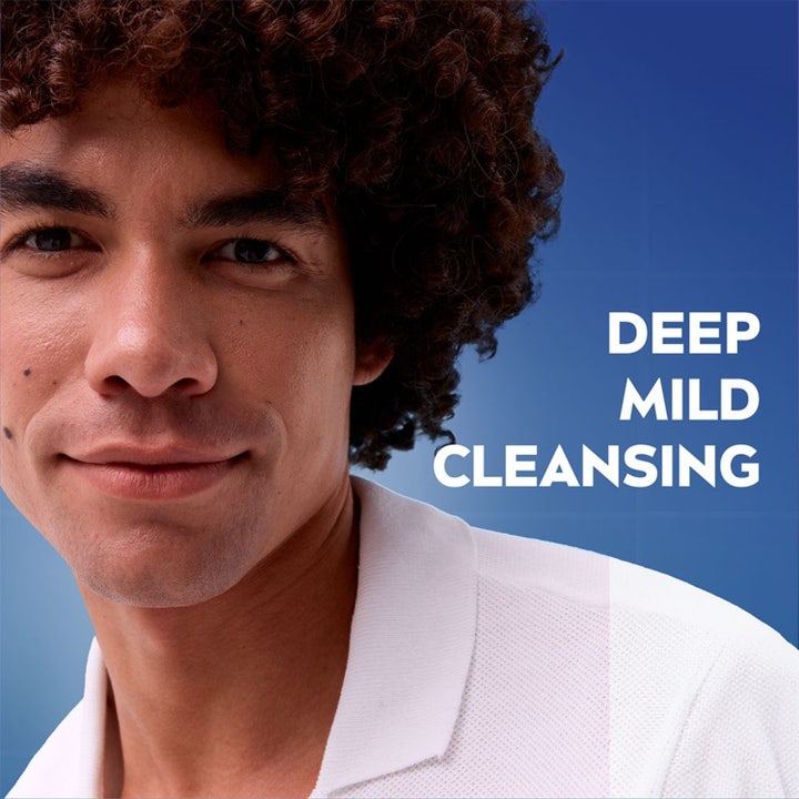 NIVEA Sensitive Face Wash 100 ml mild rengøringsgel til mænd med teksten Deep Mild Cleansing