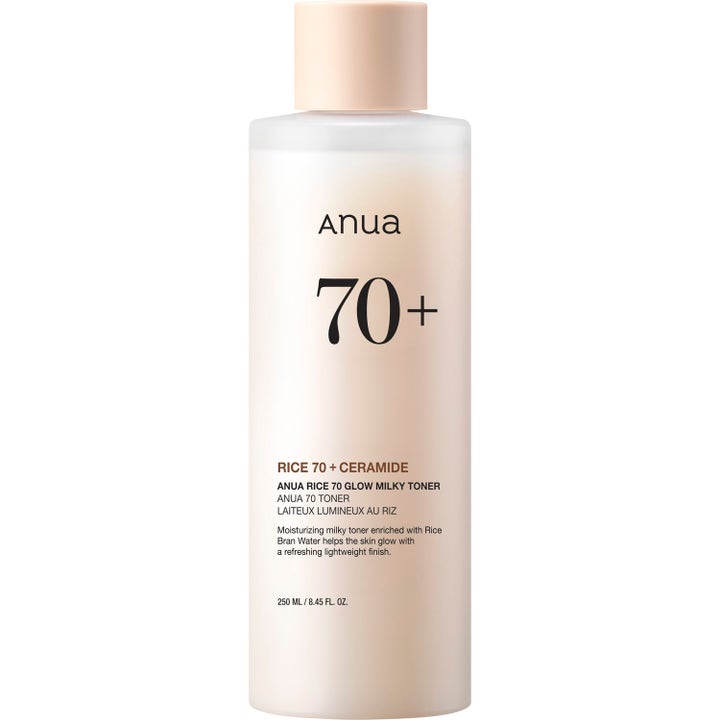 Anua Rice 70 Glow Milky Toner 250 ml fugtgivende toner i frostet flaske med ferskenfarvet låg der giver glød