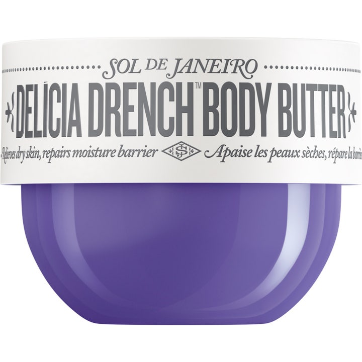 Sol de Janeiro Delícia Drench Body Butter fugtgivende kropscreme i lilla krukke med hvidt låg der reparerer fugtbarrieren.