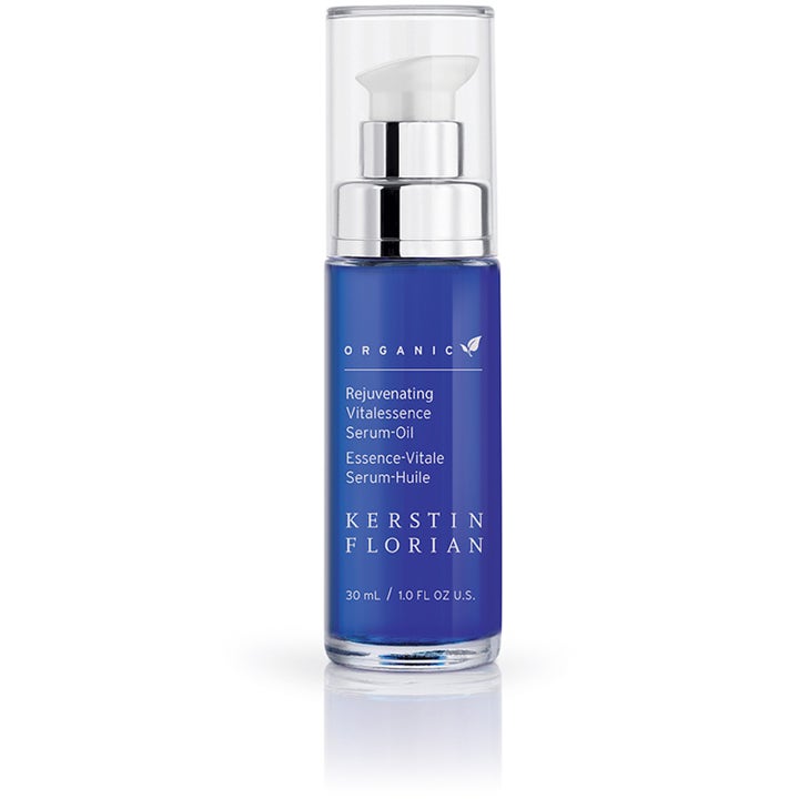 Kerstin Florian Rejuvenating Vitalessence 30 ml foryngende serum-olie i elegant blå glasflaske med sølvpumpe