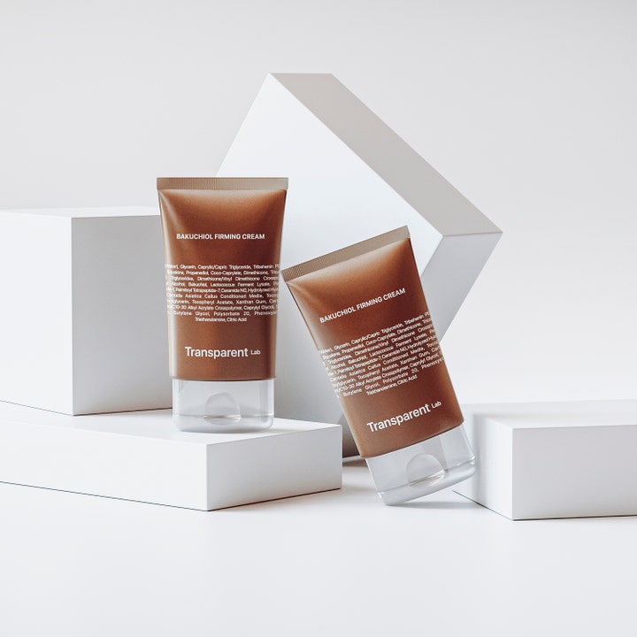 Niche Beauty Lab Transparent Lab Bakuchiol Firming Cream 50 ml opstrammende ansigtscreme i to brune tuber på hvide blokke