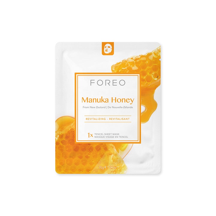 FOREO Manuka Honey 20 g revitaliserende ansigtsmaske i hvid sheet mask pose med motiv af gylden honning