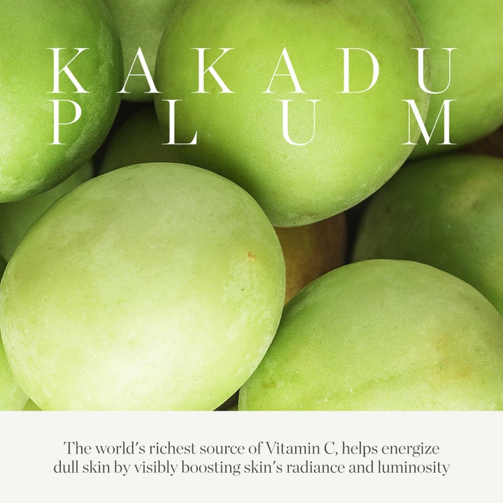 KORA Organics Kakadu Plum Vitamin C Eye Cream 15 ml øjencreme viser grønne kakadublommer der giver huden glød