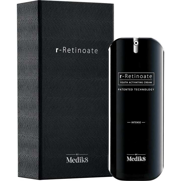 Medik8 r-Retinoate Intense 50 ml anti-ageing serum i stilfuld sort pumpeflaske med tekstureret æske.