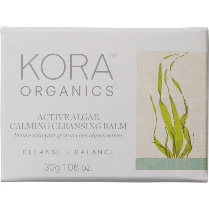 KORA Organics Active Algae Calming Cleansing Balm 30 g beroligende ansigtsrens i hvid papæske med grøn algeillustration