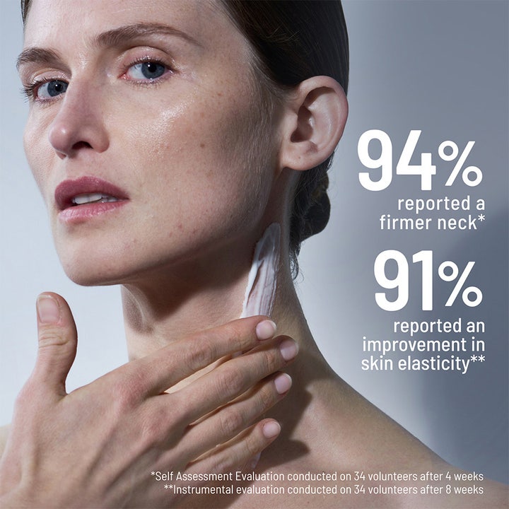 Dr Brandt Neck Tightening Cream 50 g påføres halsen og giver fastere hud med øget elasticitet.