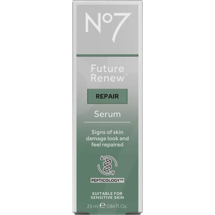 No7 Future Renew Repair Serum 25 ml reparerende ansigtsserum i sølvgrå og grøn æske til sensitiv hud