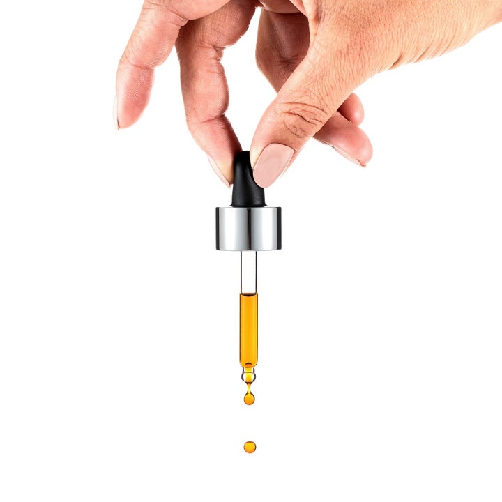 Swiss Clinic Self-Tan Drops 15 ml tanning drops giver glød med gyldne dråber fra en glaspipette