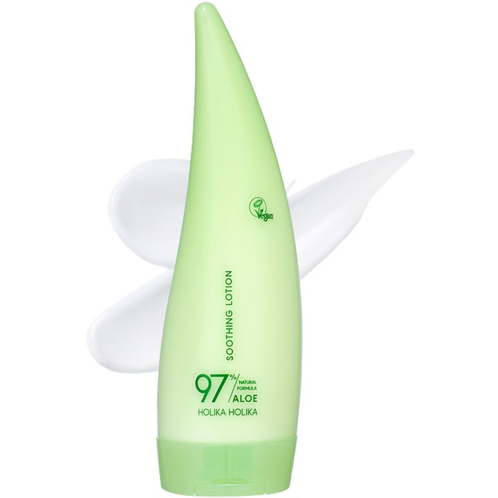 Holika Holika Aloe 97% Soothing Lotion 240 ml beroligende vegansk body lotion i lysegrøn bladformet flaske med hvid creme