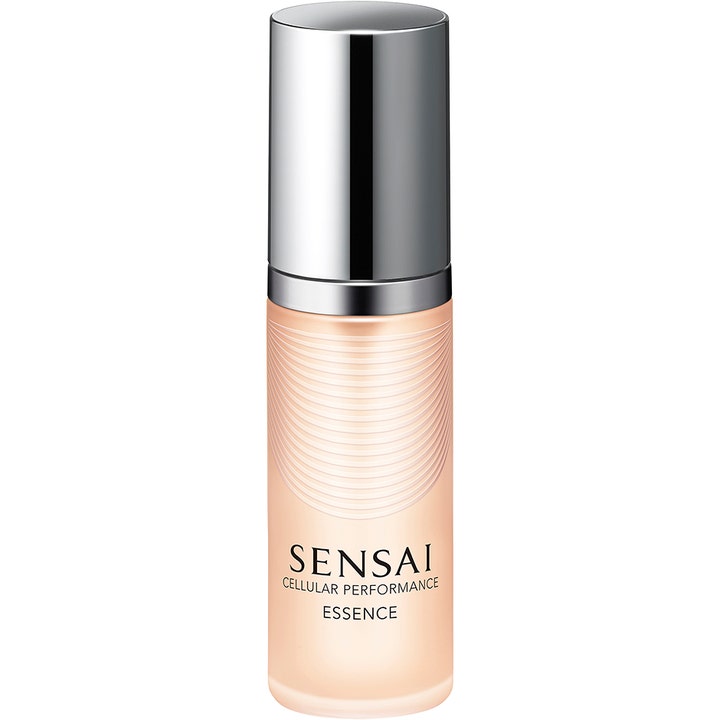 Sensai Cellular Performance Essence 40 ml opstrammende ansigtsserum i ferskenfarvet flaske med bølgemønster og sølvlåg.